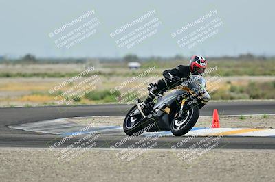 media/Apr-18-2025-TrackDaz (Fri) [[45f5874c44]]/C Group/Session 1 (Turn 7)/